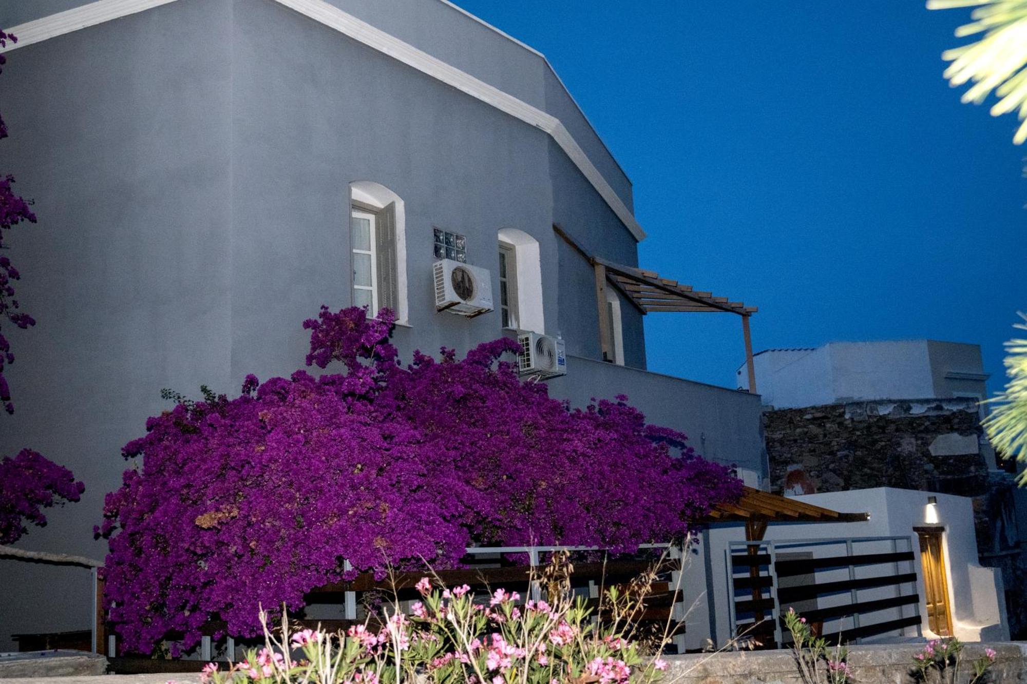 Axilleion Boutique Hotel Ermoupoli Exterior photo