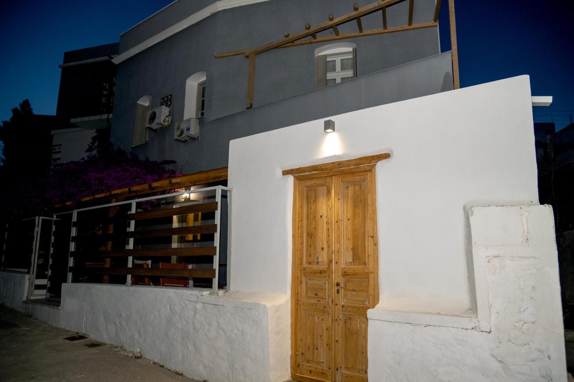 Axilleion Boutique Hotel Ermoupoli Exterior photo
