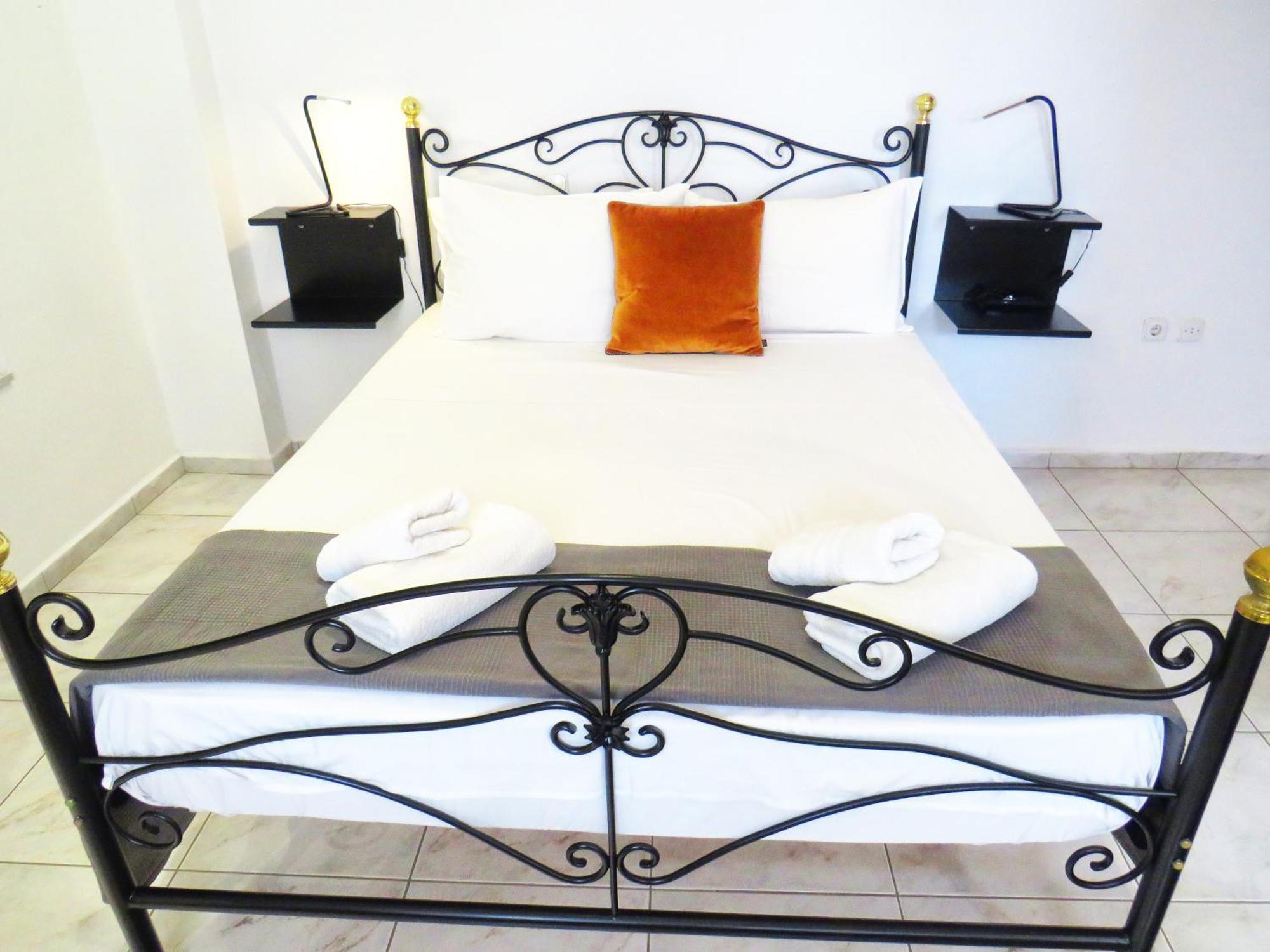 Axilleion Boutique Hotel Ermoupoli Exterior photo